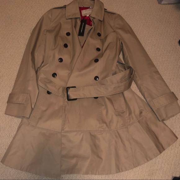 Banana Republic Trench Coat - Picture 2 of 3
